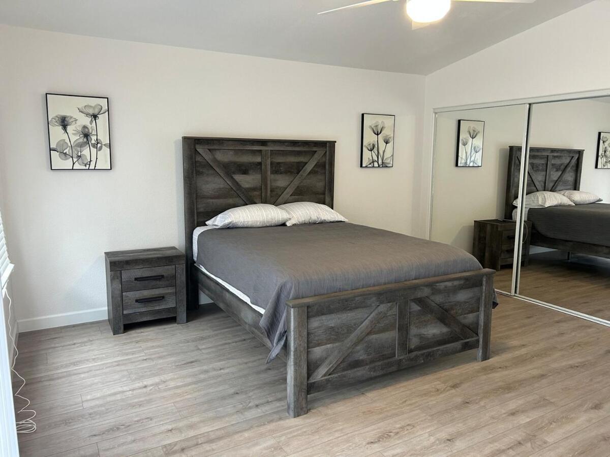 Walking Distance To Stagecoach Villa Indio Exterior foto